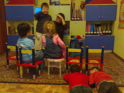 Наша перекличка на английском: Where is Vlad? Here is Vlad.